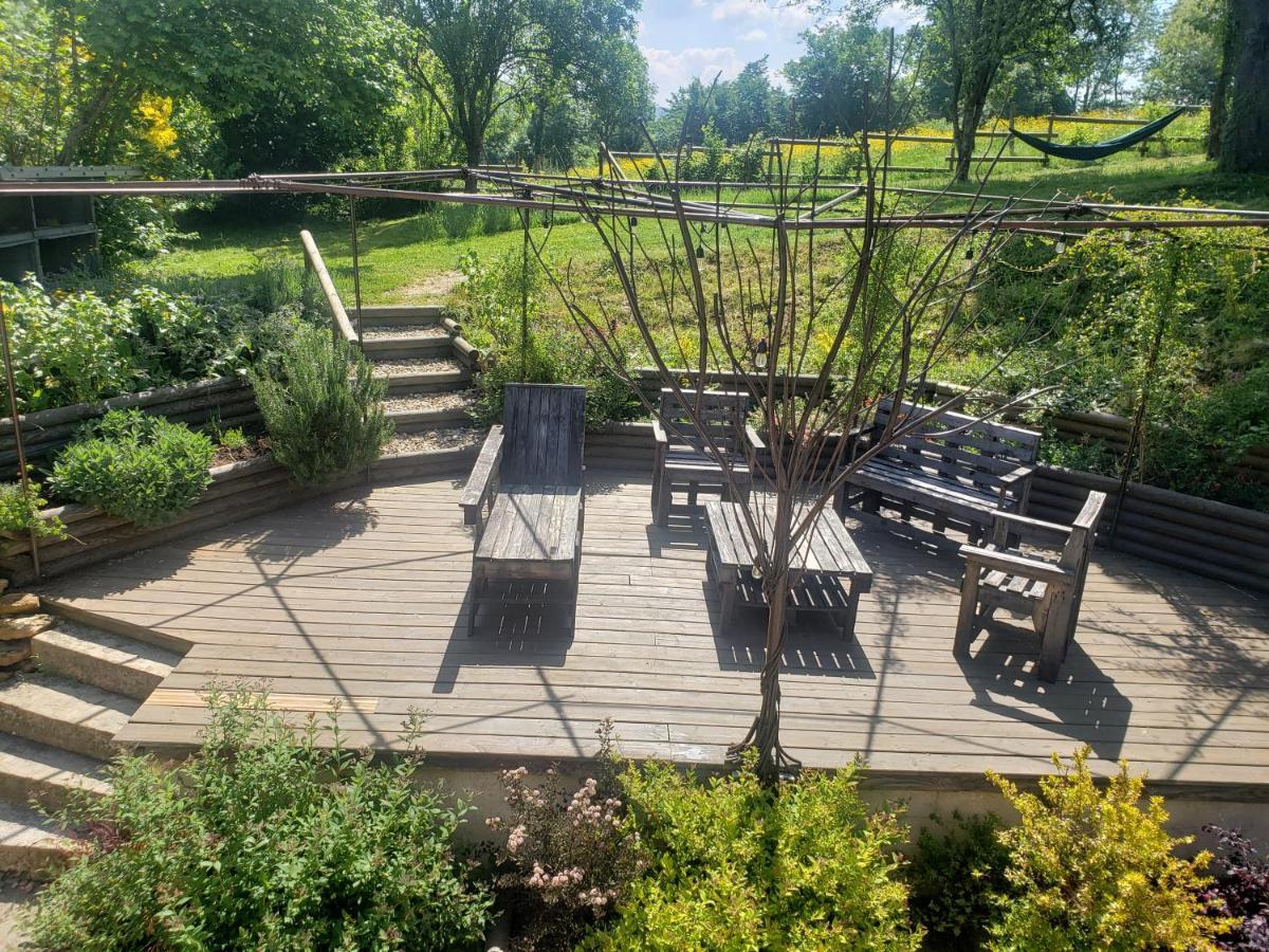 Fenetre Sur Loire Bed & Breakfast Iguerande Exterior photo