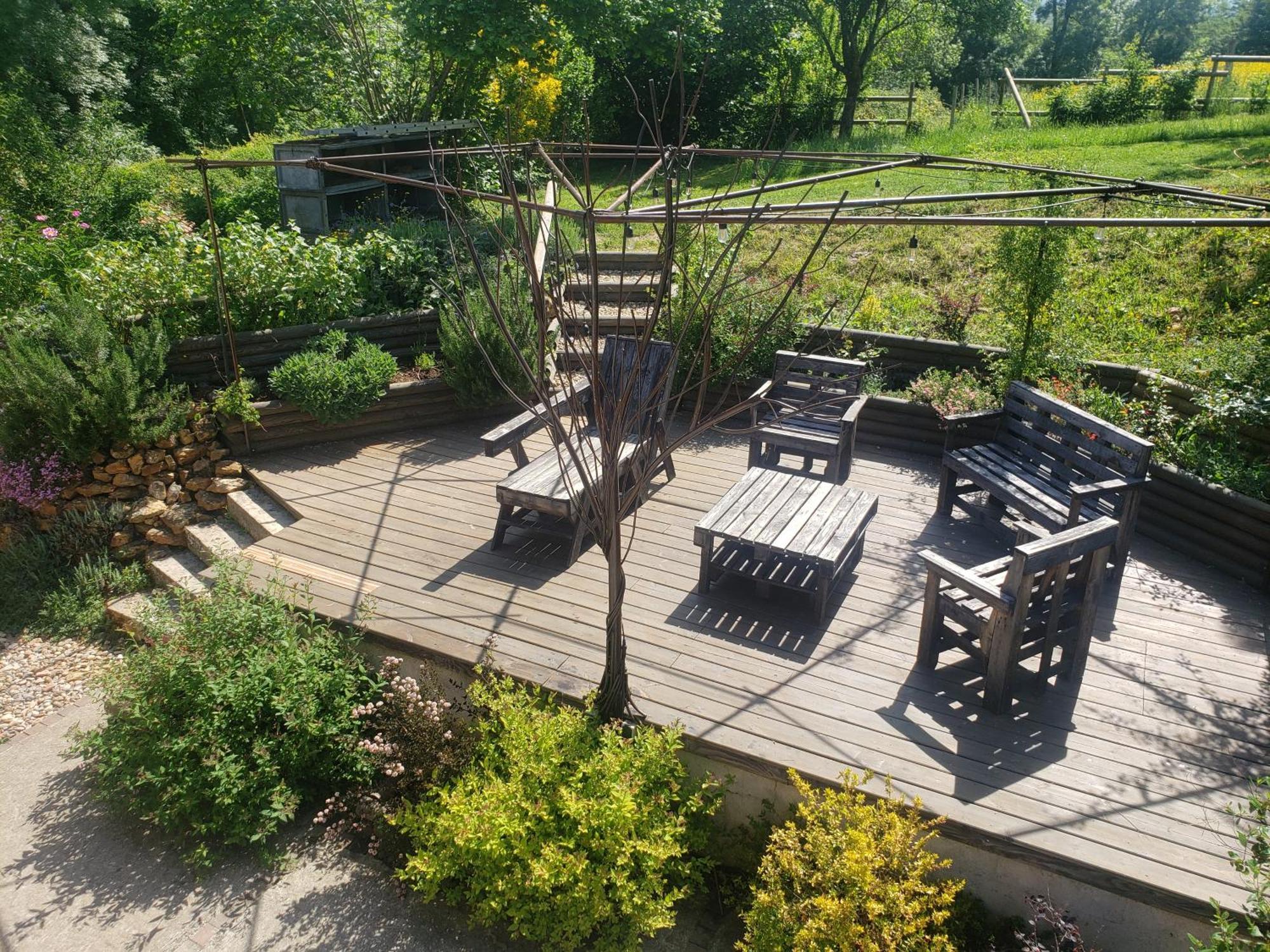 Fenetre Sur Loire Bed & Breakfast Iguerande Exterior photo