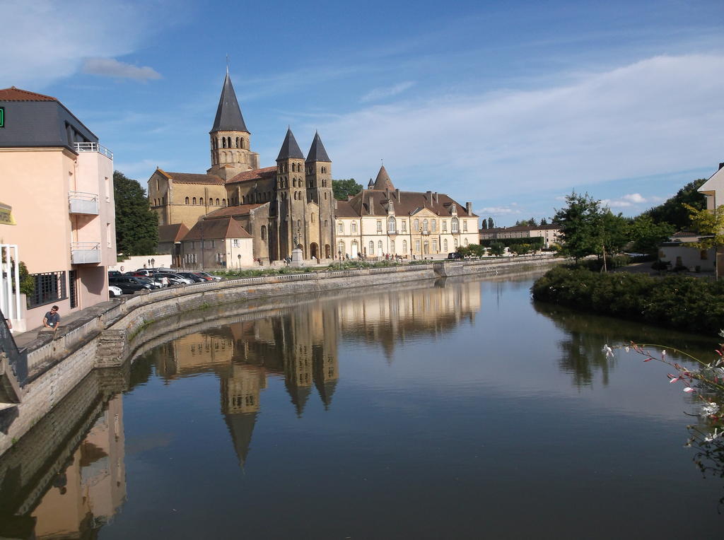 Fenetre Sur Loire Bed & Breakfast Iguerande Exterior photo